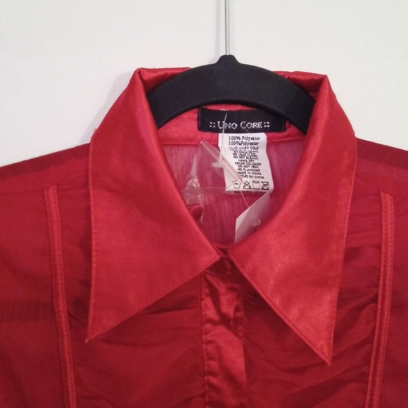 Short Sleeve Button Up Blouse with Satin Collar - Picture 3 of 9